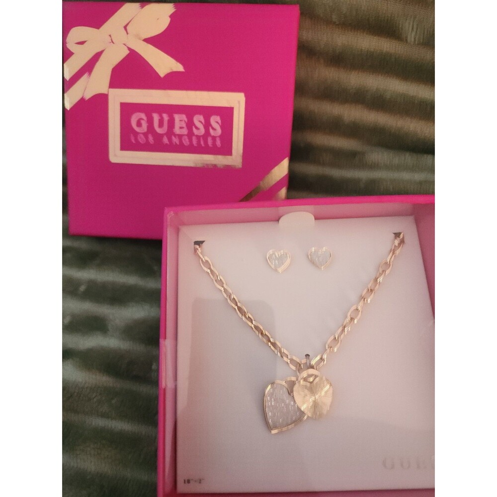 Guess 18" Gold-Tone Heart Pendant Necklace And Earring Set.